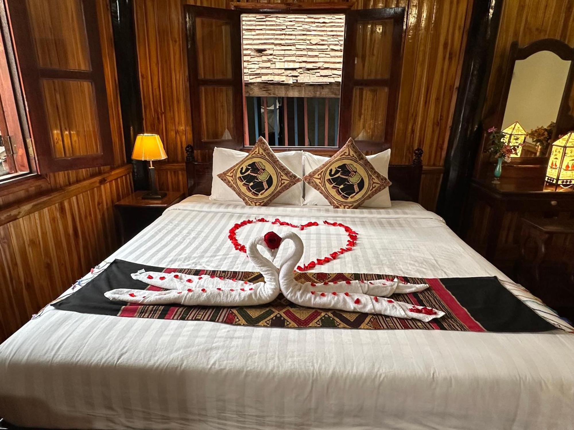 Villa Alounsavath Mekong Riverside Luang Prabang Exterior foto